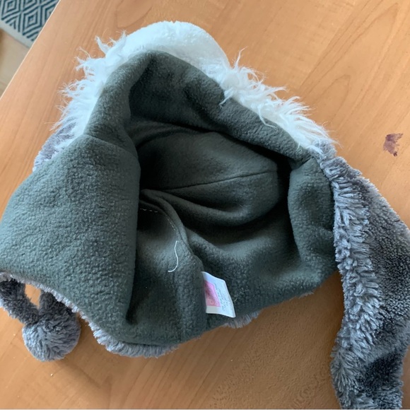 Child’s wolf hat tru fit very warm cap one size fits most - Picture 6 of 6
